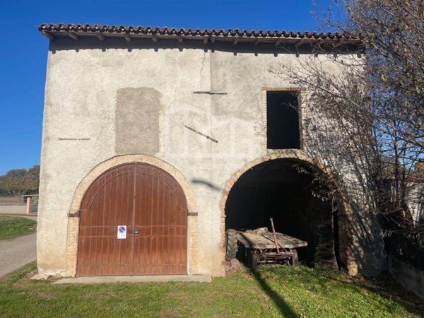 casa indipendente in vendita a Mantova