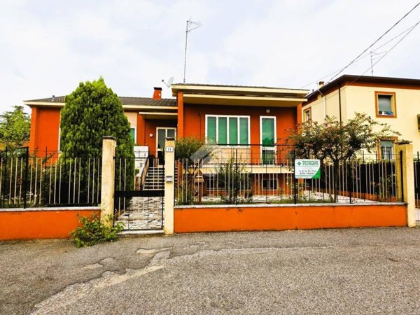 casa indipendente in vendita a Mantova in zona Chiesanuova