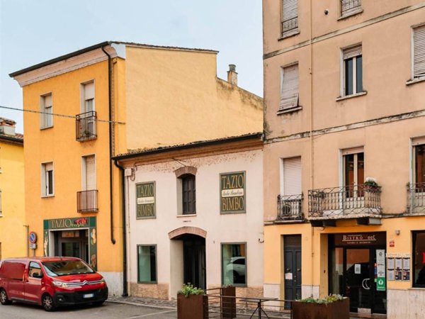 casa indipendente in vendita a Mantova