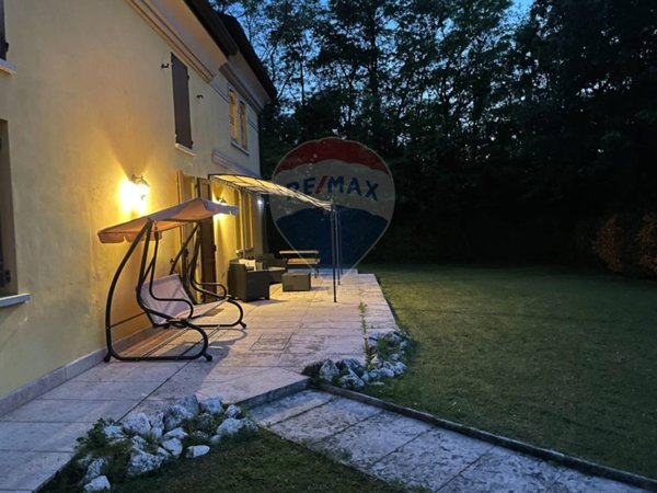 casa indipendente in vendita a Mantova