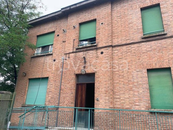 quadrivano in vendita a Mantova in zona Lunetta-Frassino