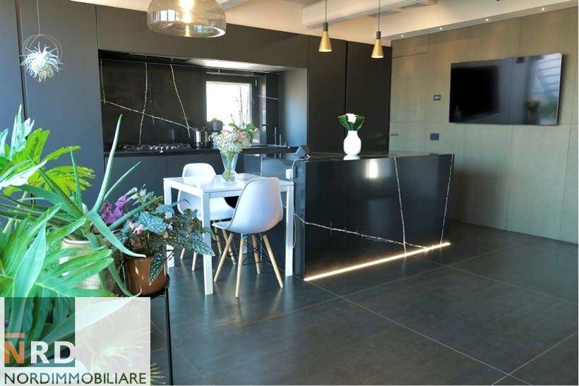 casa indipendente in vendita a Mantova in zona Centro Storico