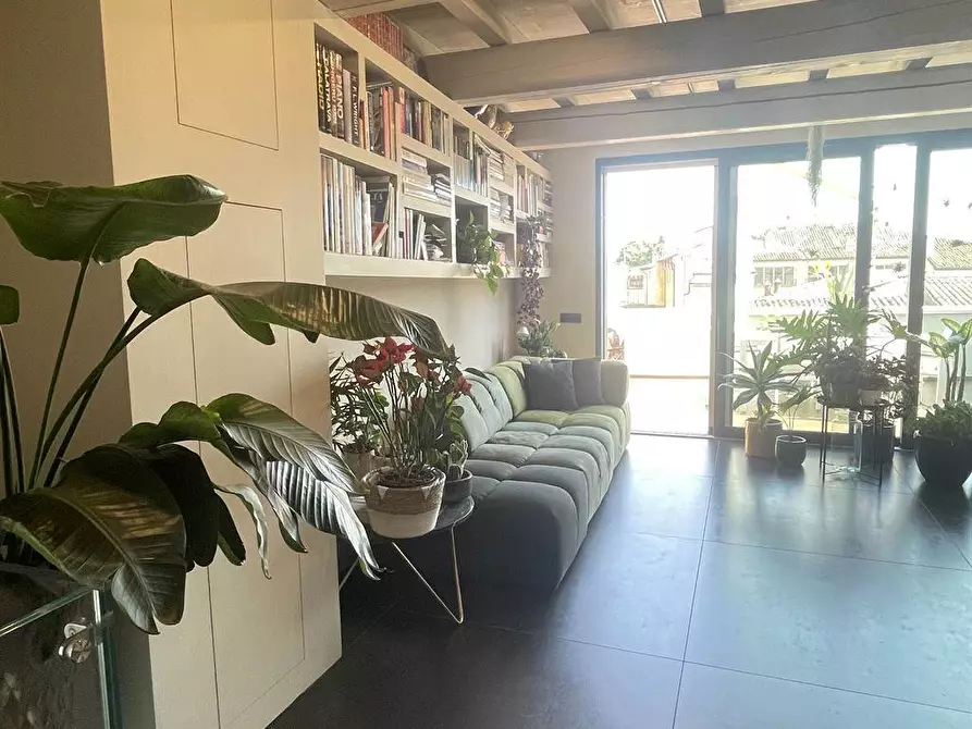 casa indipendente in vendita a Mantova in zona Corso Vittorio Emanuele II