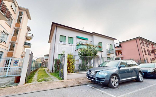 appartamento in vendita a Mantova in zona Viale Pompilio