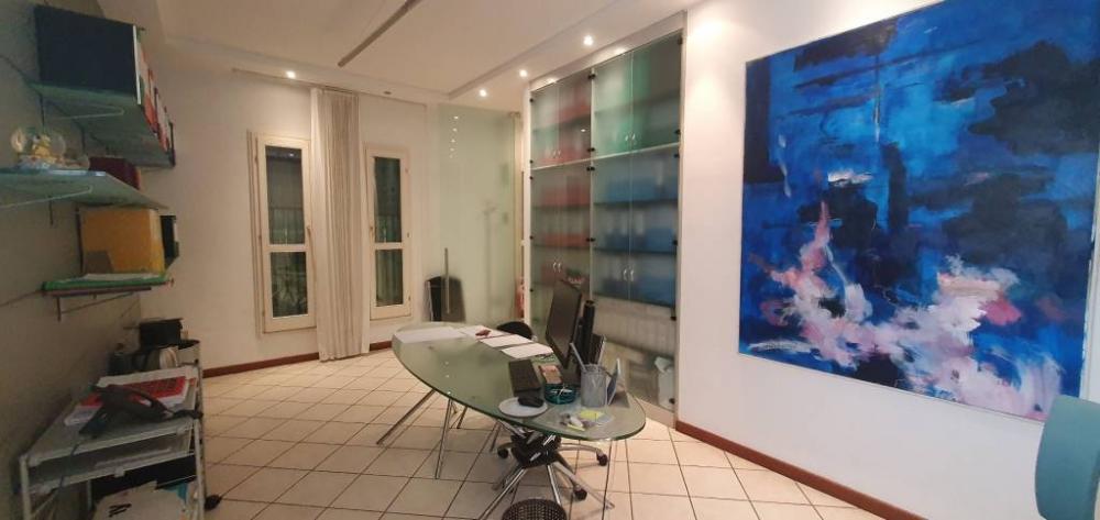 ufficio in vendita a Mantova in zona Centro Storico