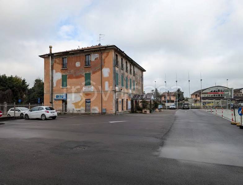 capannone in vendita a Mantova in zona Strada Dosso del Corso