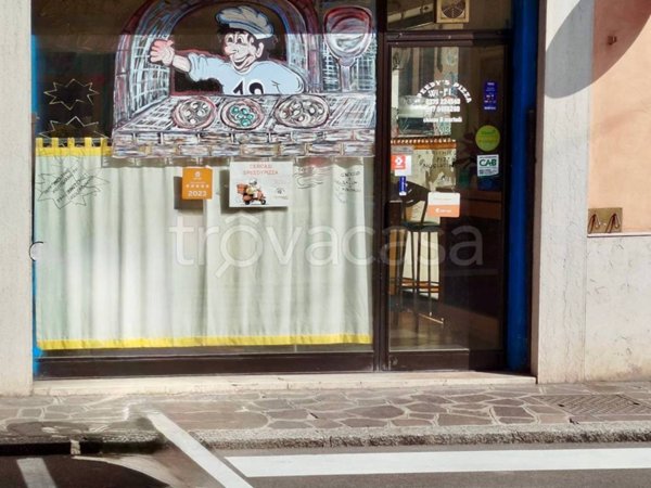 negozio in vendita a Mantova