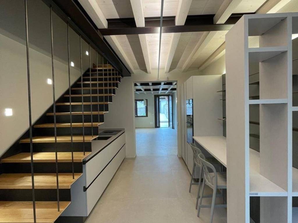 casa indipendente in vendita a Mantova in zona Centro Storico