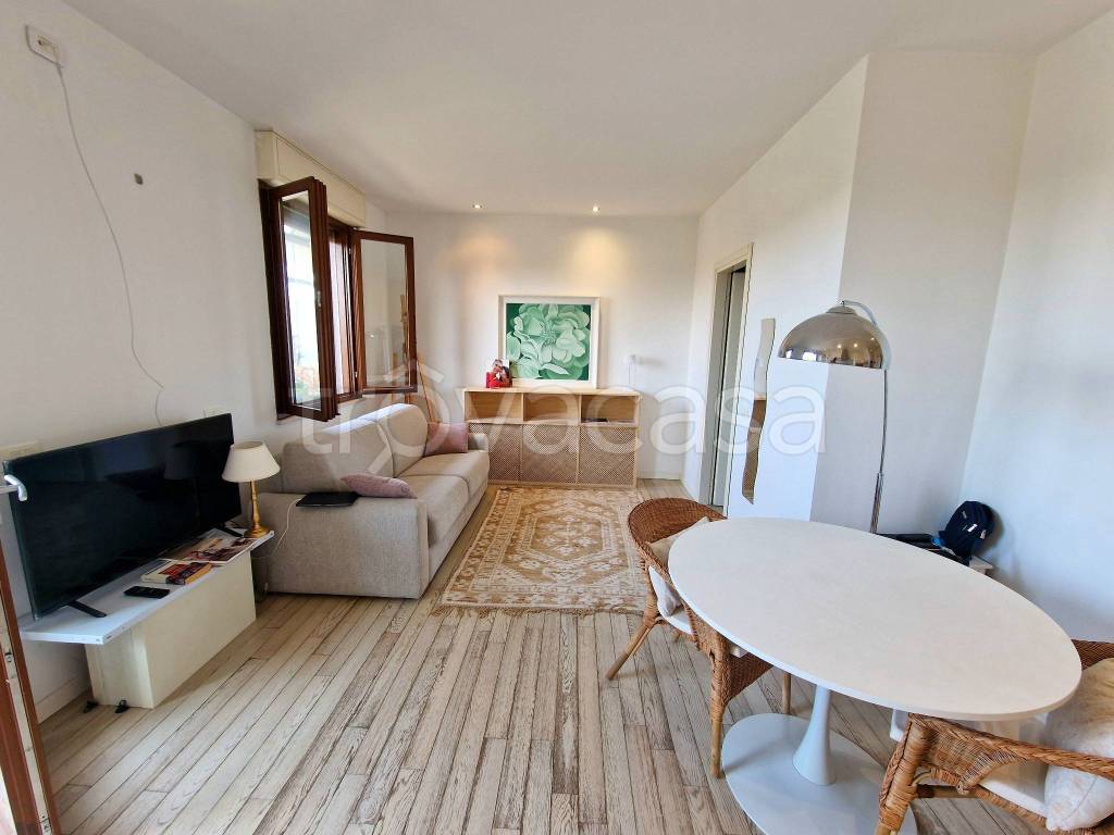 appartamento in vendita a Mantova in zona Strada Dosso del Corso