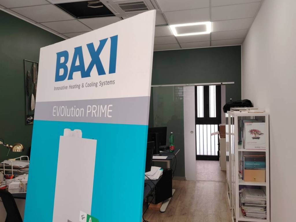 negozio in vendita a Mantova in zona Valletta Paiolo