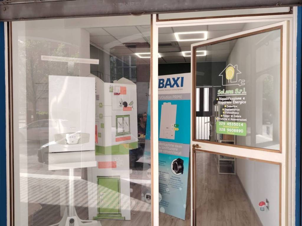 negozio in vendita a Mantova in zona Valletta Paiolo