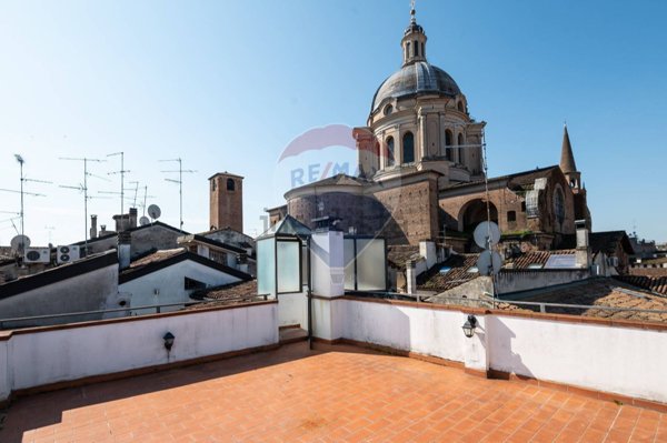 appartamento in vendita a Mantova in zona Centro Storico