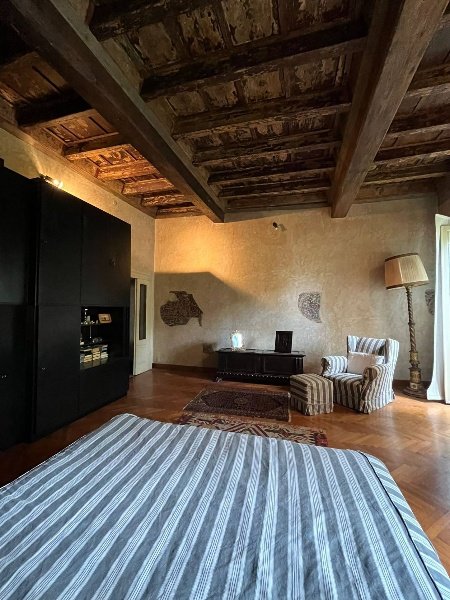 casa indipendente in vendita a Mantova in zona Centro Storico