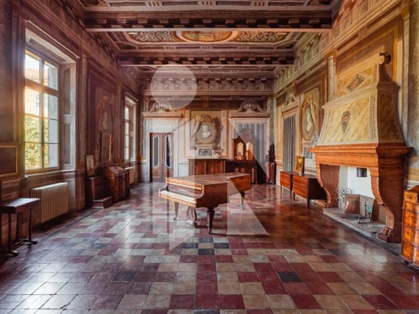 appartamento in vendita a Mantova in zona Centro Storico