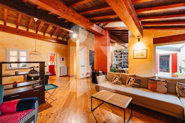 appartamento in vendita a Mantova in zona Centro Storico