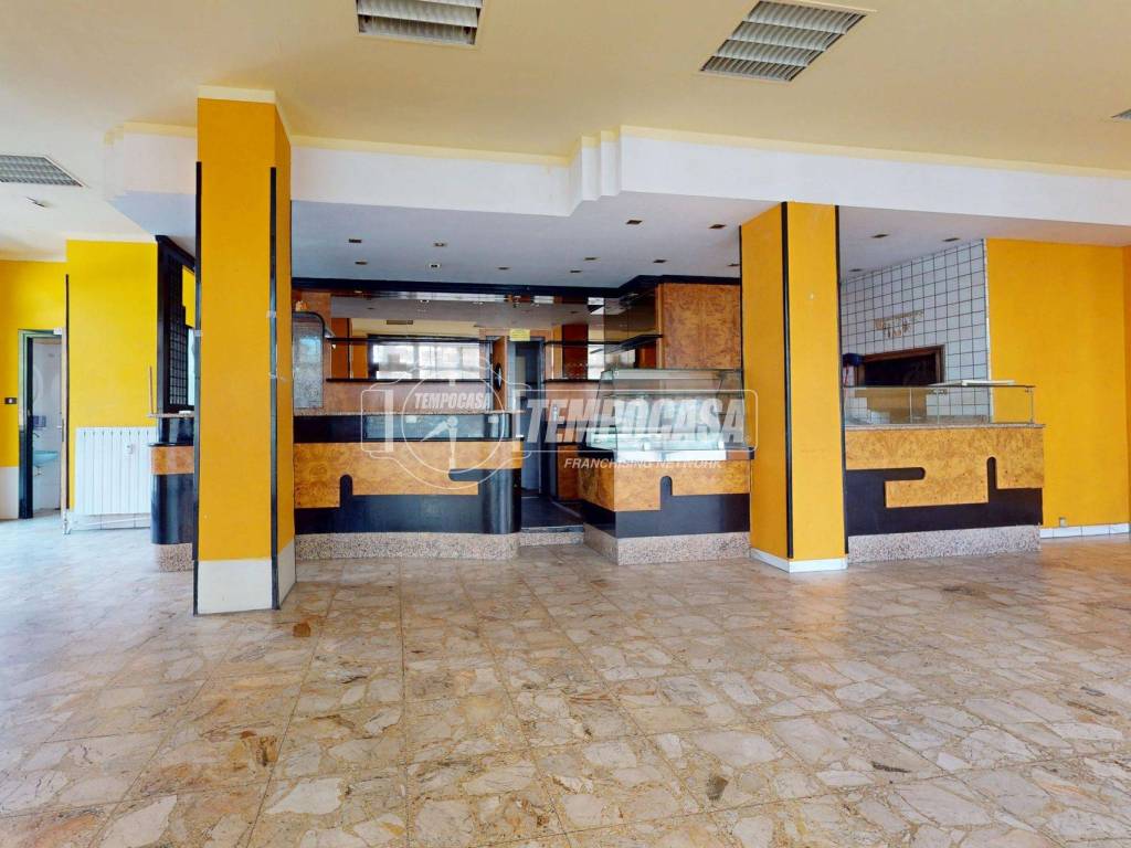 negozio in vendita a Mantova in zona Valletta Paiolo