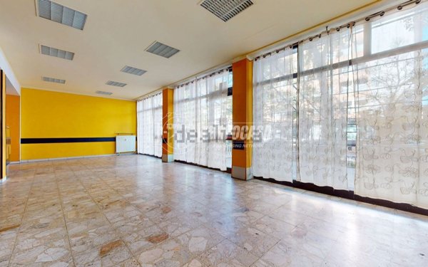 locale commerciale in vendita a Mantova in zona Valletta Paiolo