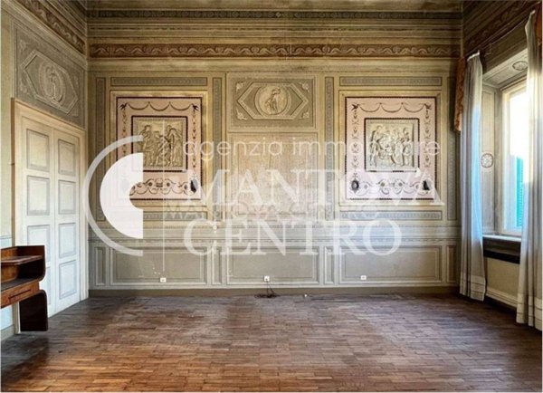 appartamento in vendita a Mantova in zona Centro Storico