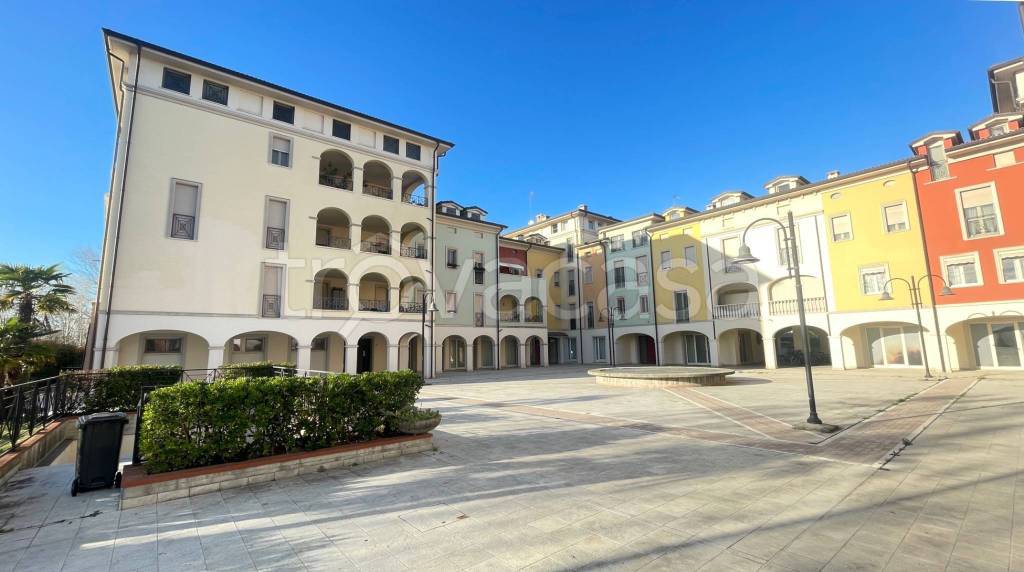 appartamento in vendita a Mantova in zona Tè Brunetti