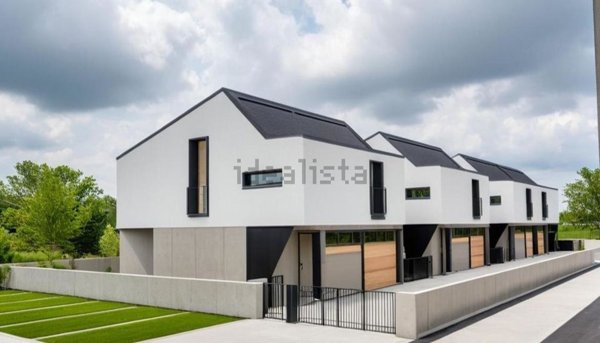 casa indipendente in vendita a Mantova