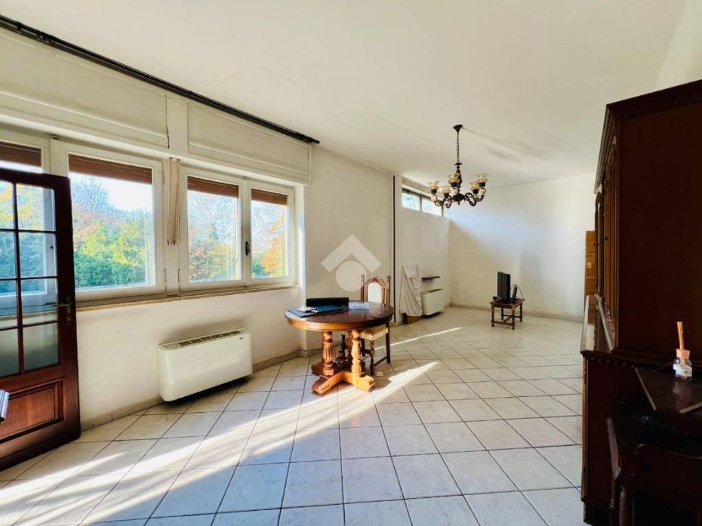 appartamento in vendita a Mantova in zona Tè Brunetti