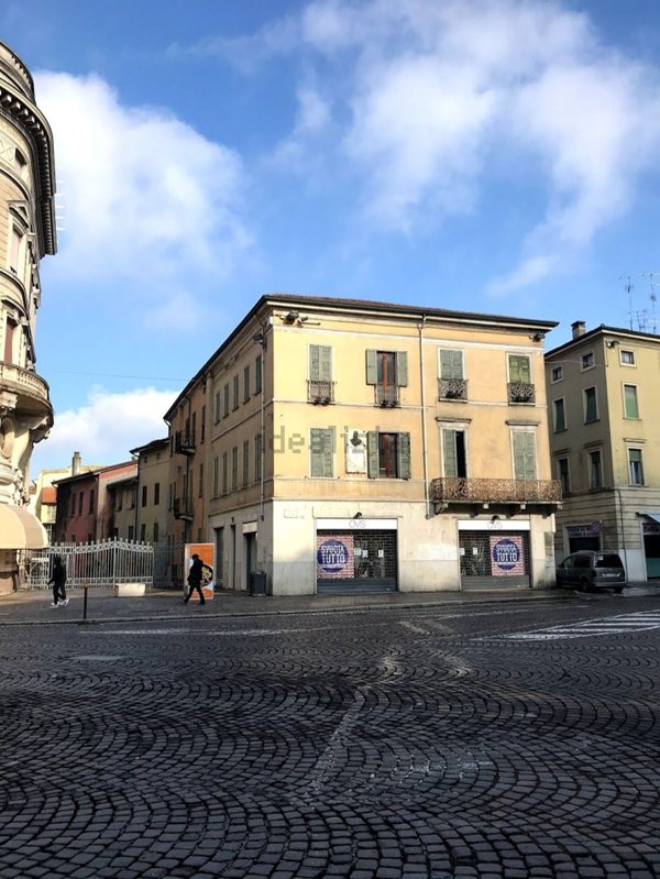 mansarda in vendita a Mantova in zona Centro Storico