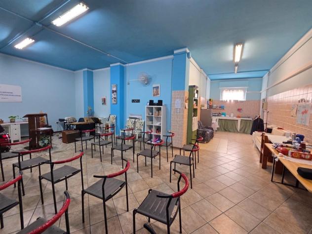 negozio in vendita a Mantova