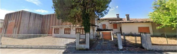 casa indipendente in vendita a Mantova