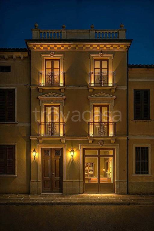 casa indipendente in vendita a Mantova in zona Centro Storico