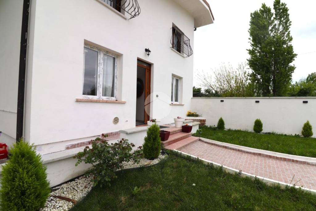 appartamento in vendita a Mantova in zona Lunetta-Frassino