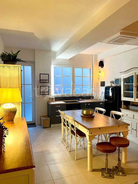 appartamento in vendita a Mantova in zona Centro Storico