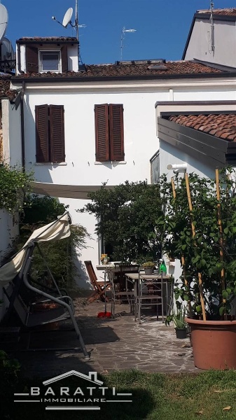 casa indipendente in vendita a Mantova in zona Centro Storico