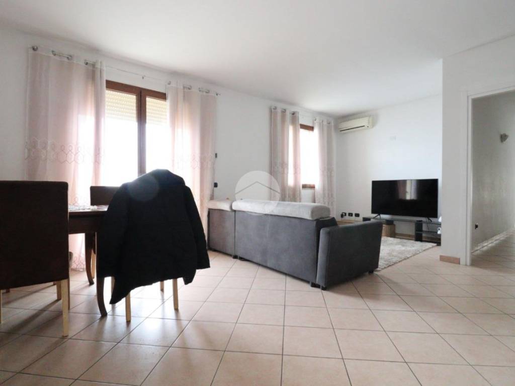 appartamento in vendita a Mantova in zona Borgo Castelletto