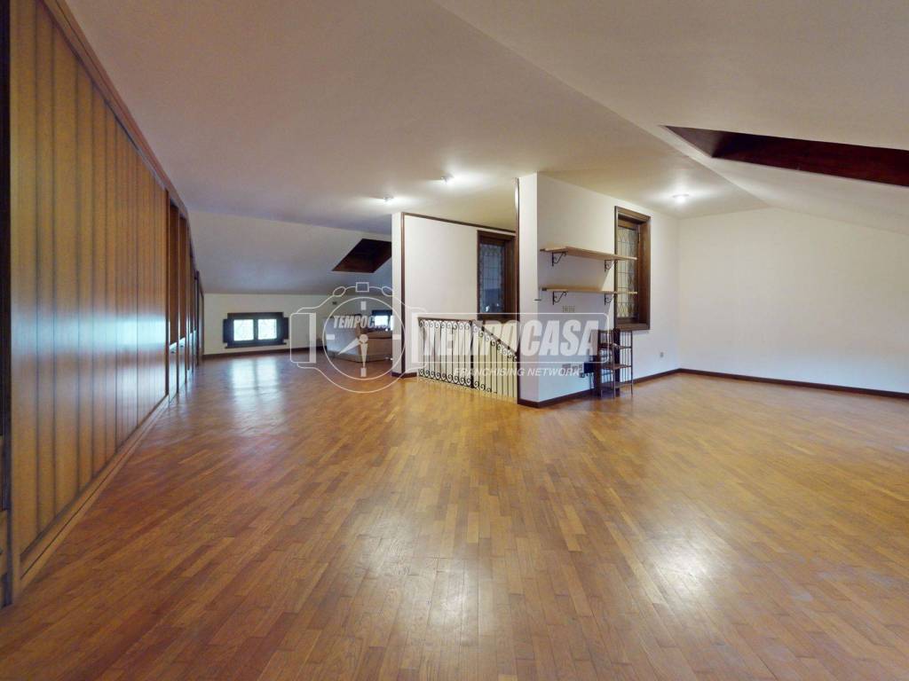 casa indipendente in vendita a Mantova in zona Centro Storico