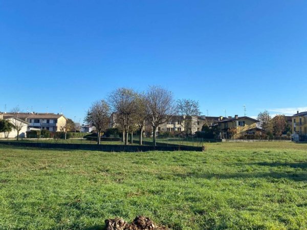 terreno agricolo in vendita a Mantova in zona Chiesanuova