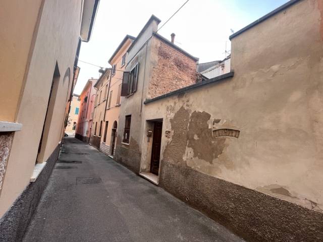 negozio in vendita a Mantova in zona Centro Storico