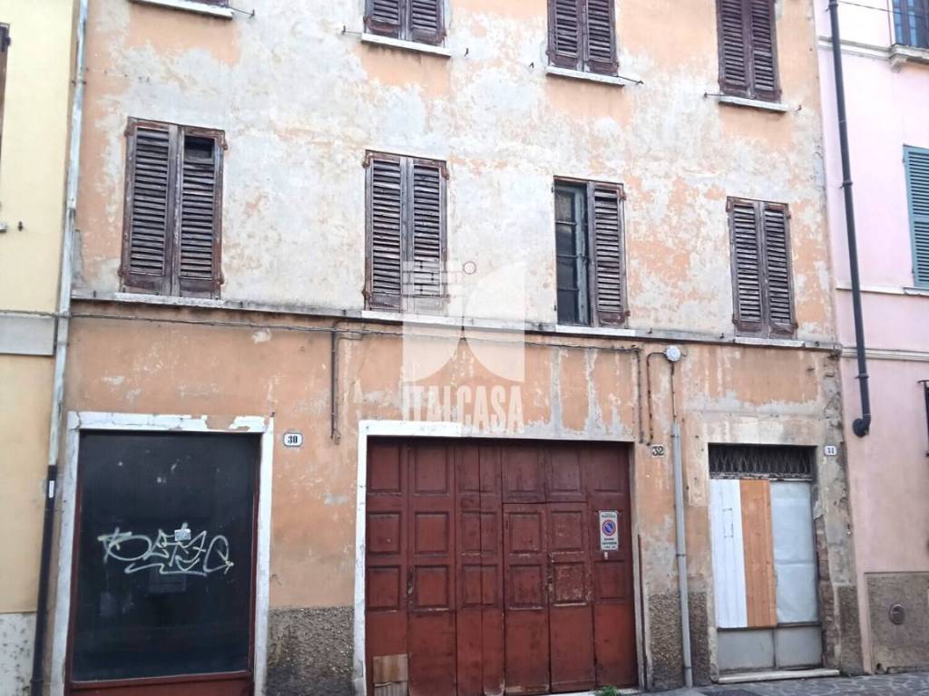 intera palazzina in vendita a Mantova