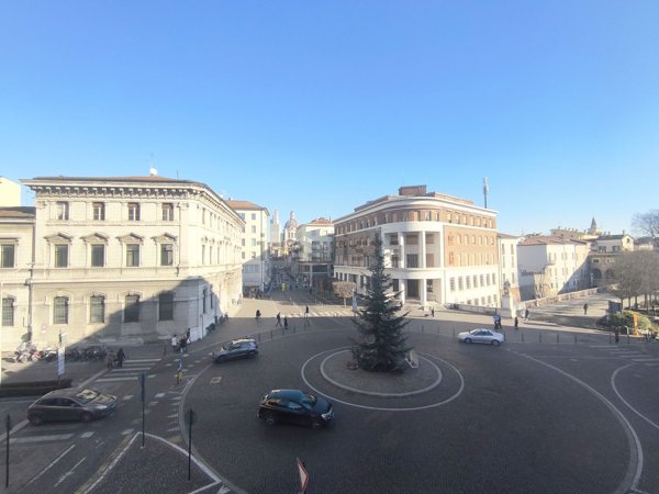 ufficio in vendita a Mantova in zona Centro Storico