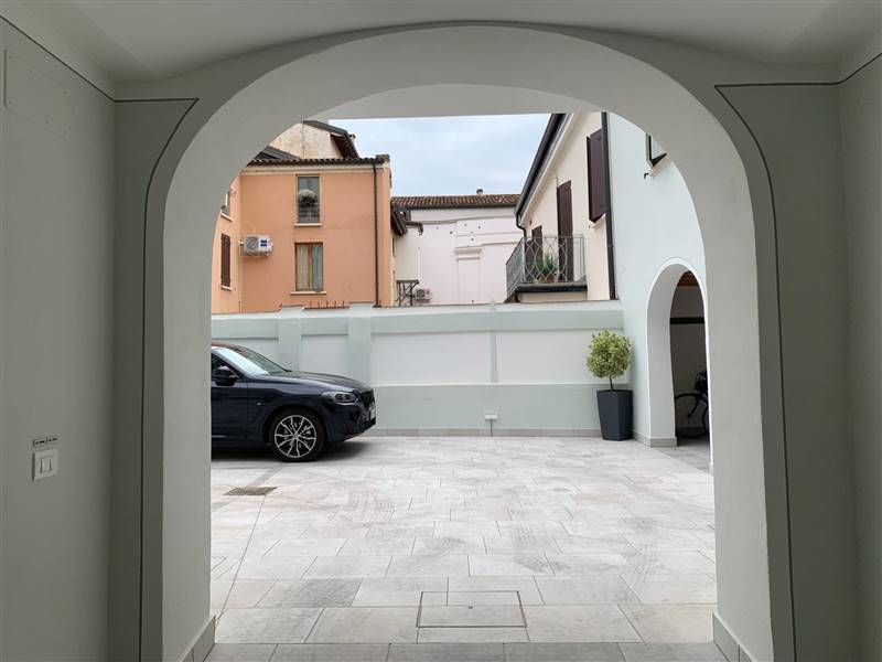 appartamento in vendita a Mantova in zona Centro Storico
