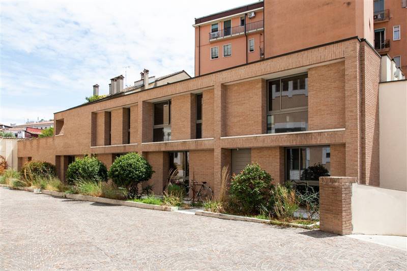 casa indipendente in vendita a Mantova in zona Centro Storico