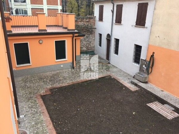 quadrivano in vendita a Mantova in zona Centro Storico