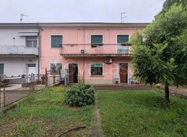 appartamento in vendita a Mantova in zona Cittadella