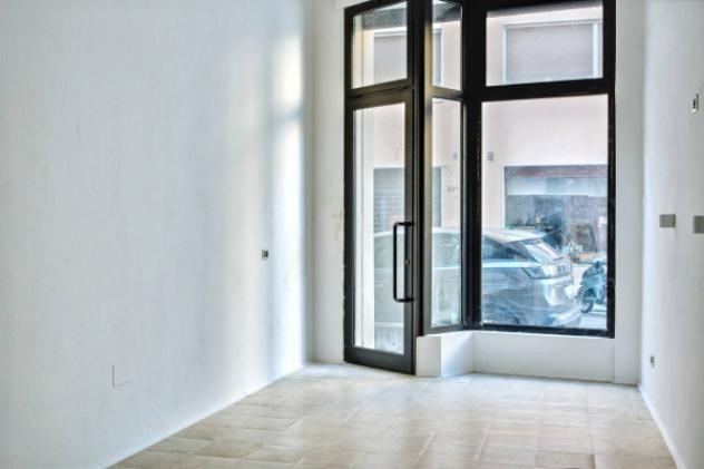 negozio in vendita a Mantova