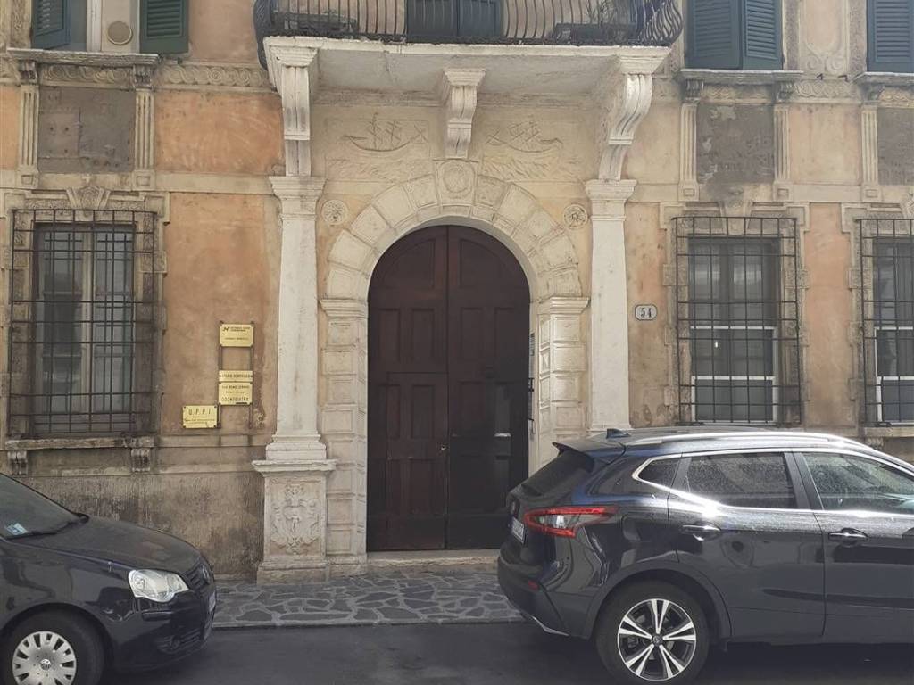 appartamento in vendita a Mantova in zona Centro Storico