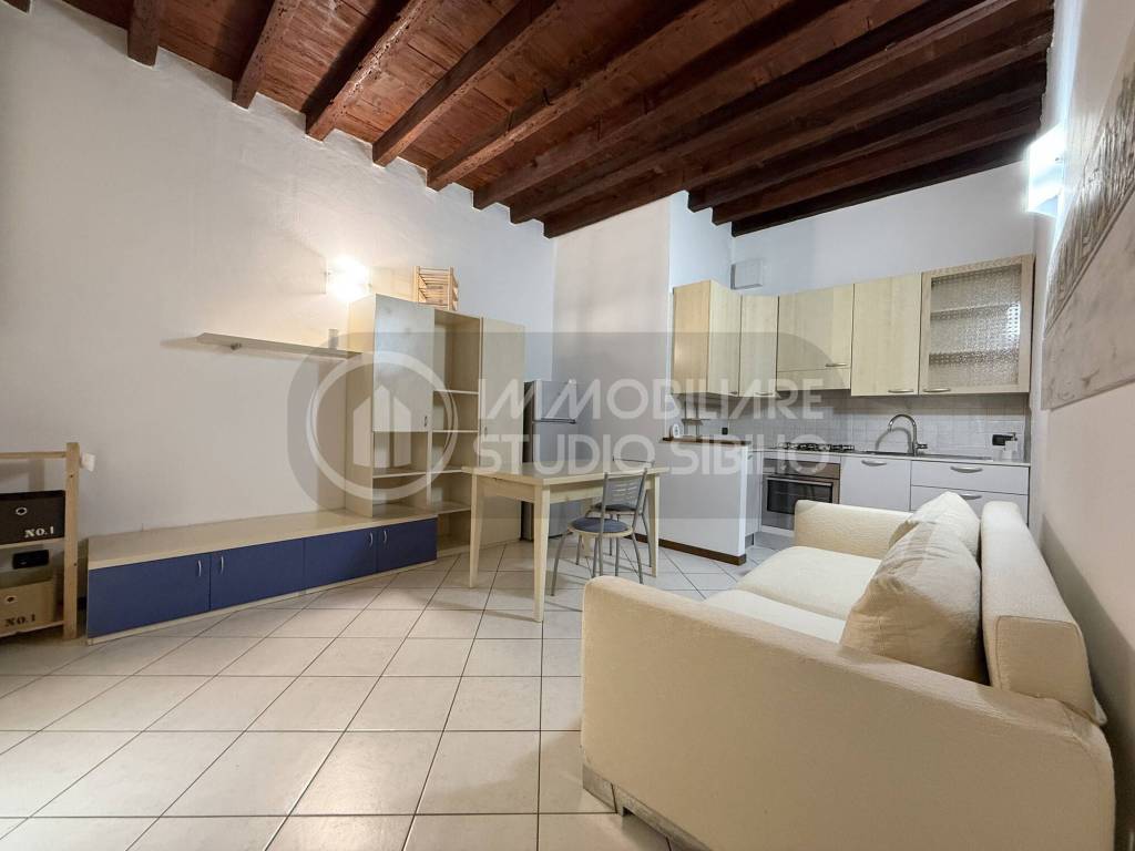 appartamento in vendita a Mantova in zona Centro Storico