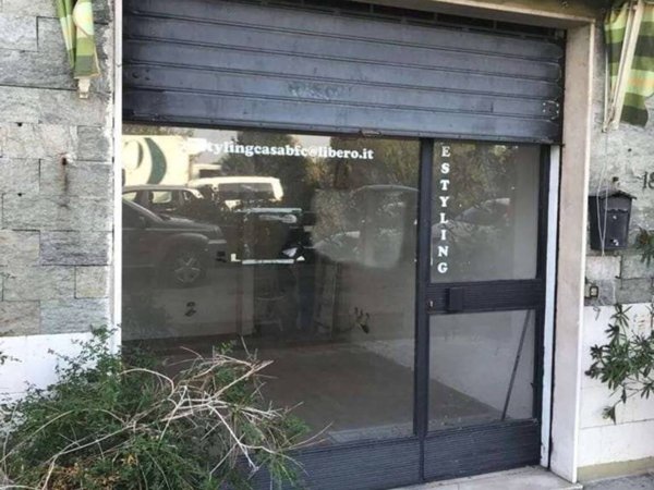 negozio in vendita a Mantova in zona Valletta Valsecchi