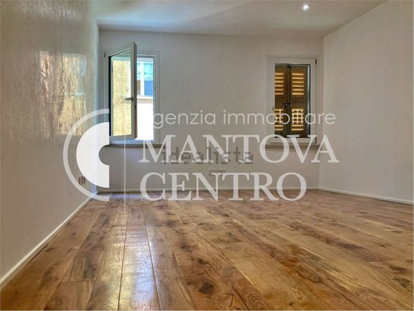 appartamento in vendita a Mantova in zona Centro Storico