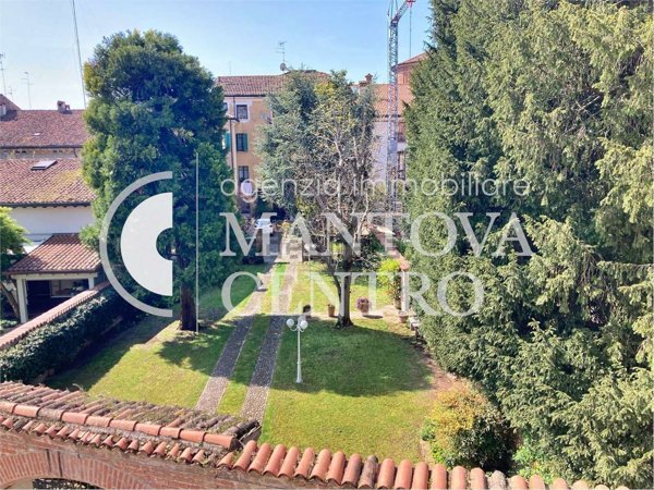 appartamento in vendita a Mantova in zona Centro Storico