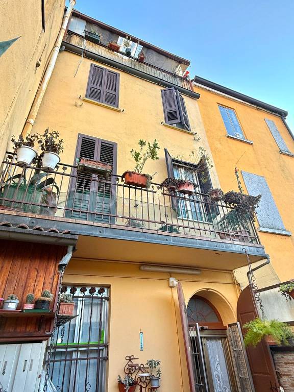 casa indipendente in vendita a Mantova in zona Centro Storico