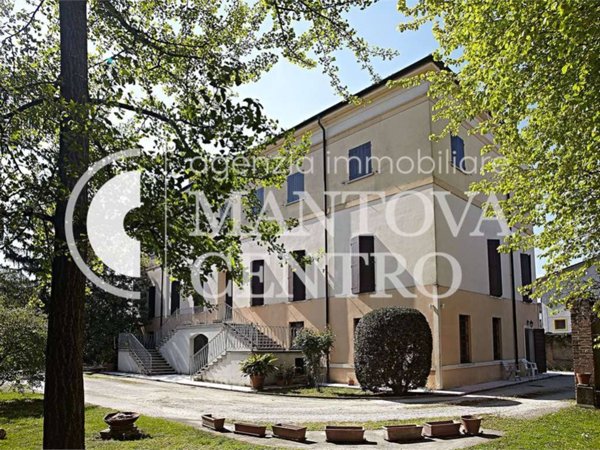 appartamento in vendita a Mantova in zona Chiesanuova